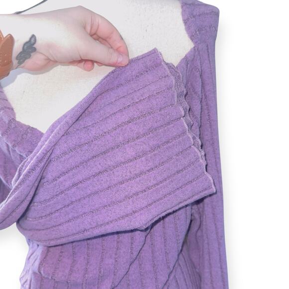 Cute Off the Shoulder Triangle Long Sleeve Shirt - Picture 2 of 6